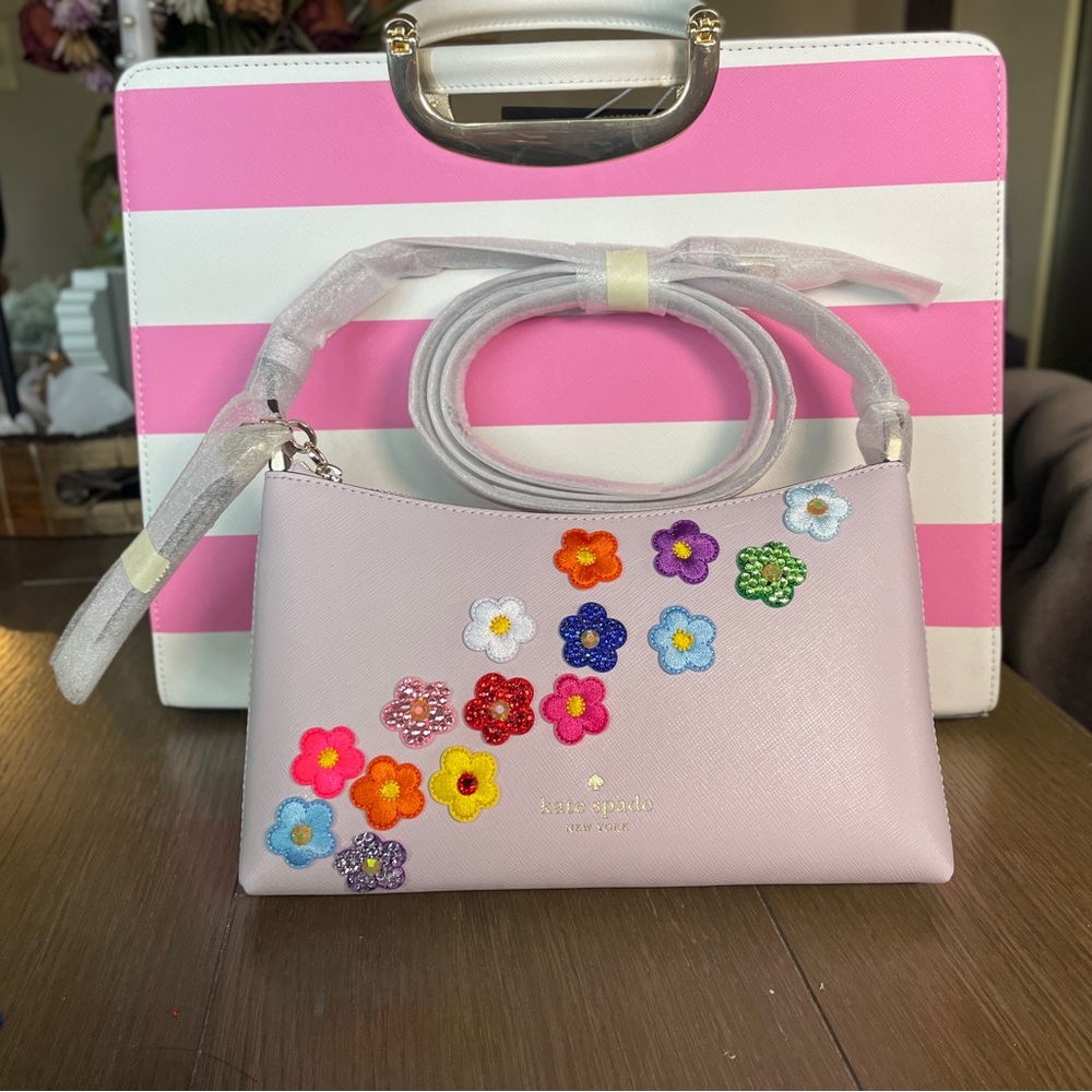 🌸✨ Kate Spade Sadie Crossbody with Custom Floral & Gem Decor - Perfection! ✨🌸